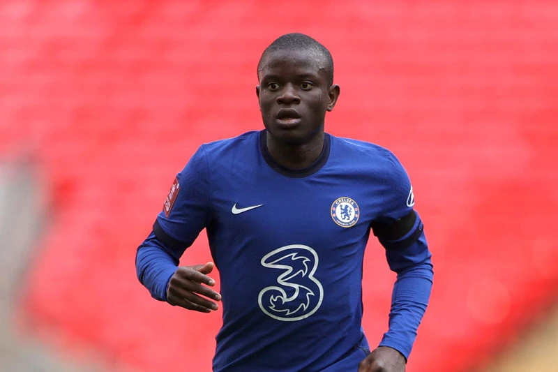 Tiền vệ trung tâm: N'Golo Kante (Chelsea).