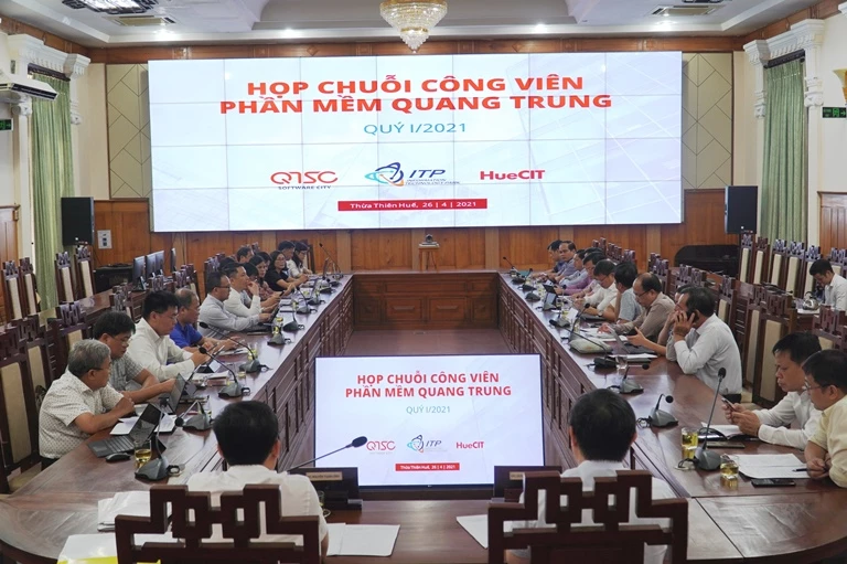 Quang cảnh cuộc họp Chuỗi Công viên phần mềm Quang Trung tại Huế.