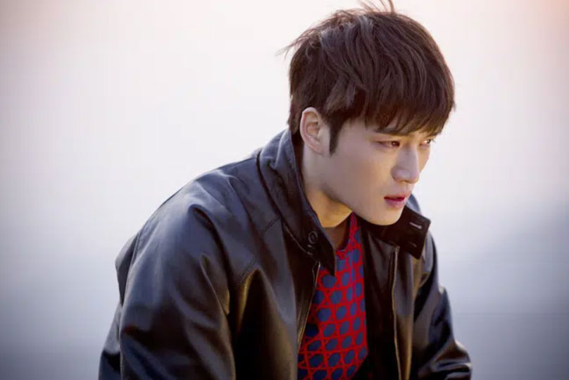 Hẹn hò người tình bí mật trong phòng tân hôn ngay trước ngày cưới