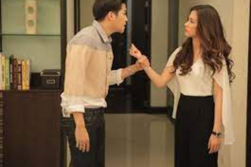 Nửa đêm vì từ chối chồng mà anh rút 200 nghìn vứt vào người vợ rồi tuyên bố gây sốc