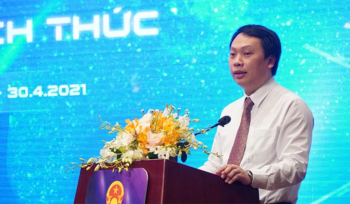 Thứ trưởng Bộ Thông tin và Truyền thông Nguyễn Huy Dũng phát biểu tại lễ khai mạc.