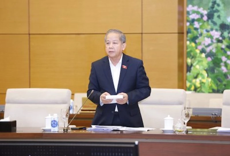 Chủ tịch UBND tỉnh Phan Ngọc Thọ  phát biểu tại phiên họp