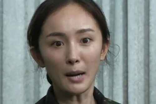 Mỹ nhân Hoa Ngữ "rũ bỏ" lớp makeup: Dương Mịch gây sốc, Quan Hiểu Đồng làm lu mờ đàn chị