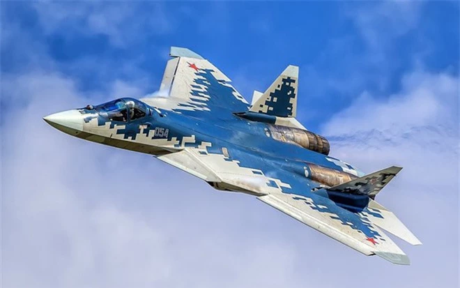 Trung Quốc thừa nhận sự thật cay đắng: J-20 tốt nhưng vẫn chỉ vuốt đuôi cho Su-57 Nga! - Ảnh 1.