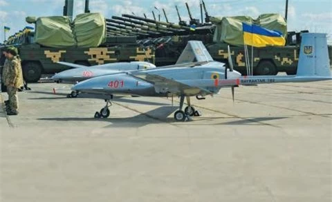 Ngoai truong Tho: Ankara san sang ban UAV cho Nga 