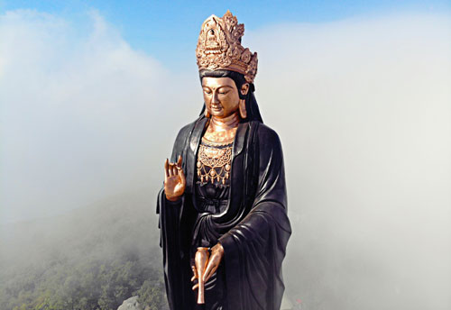 Loạt tượng Phật lớn, đạt kỷ lục ở Việt Nam