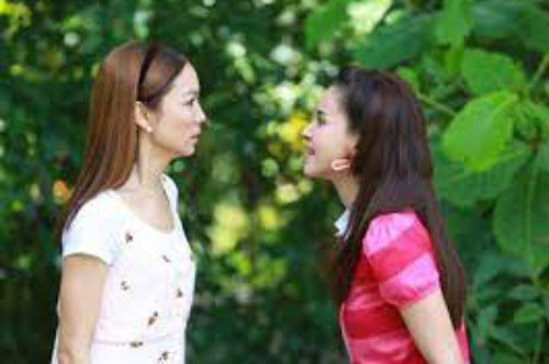 Chưa ăn cỗ chị chồng đã đánh tiếng "bát đĩa dâu rửa", tới lúc ngồi vào mâm nhìn những thứ cô đặt trên bàn thì tất cả "chết sững"