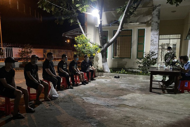 Bắt giữ 14 đối tượng đưa người nhập cảnh trái phép vào Việt Nam