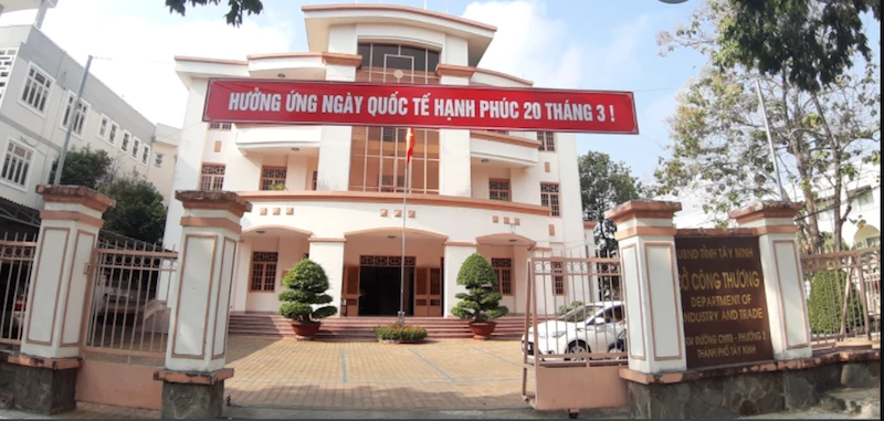Sở Công Thương Tây Ninh: Chi sai gần 1,2 tỷ đồng ngân sách, chuyển công an điều tra Chánh văn phòng và Kế toán trưởng. Sở Công Thương Tây Ninh: Chi sai gần 1,2 tỷ đồng ngân sách, chuyển công an điều tra Chánh văn phòng và Kế toán trưởng.
