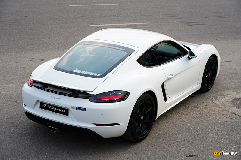 'Soi' Porsche 718 Cayman 2021 giá hơn 5 tỷ đồng