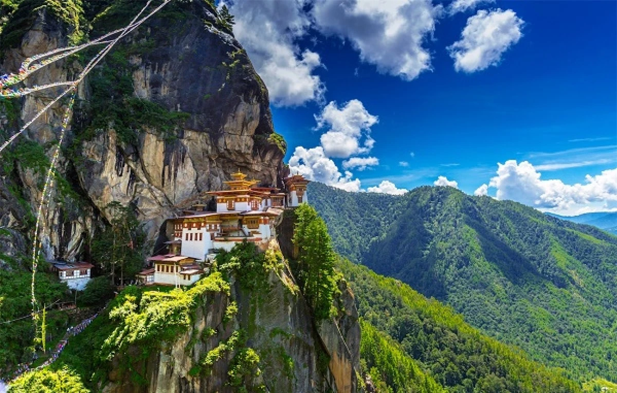 Bạn không thể tự đi du lịch Bhutan mà phải qua công ty lữ hành.