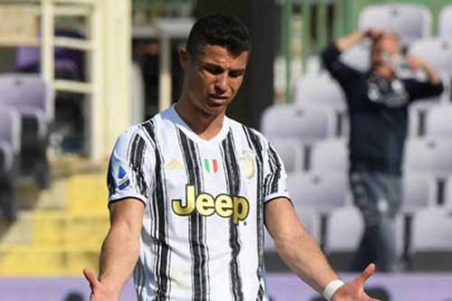MU sẽ ký hợp đồng 2 năm với Ronaldo nhưng không thể trả lương như Juventus