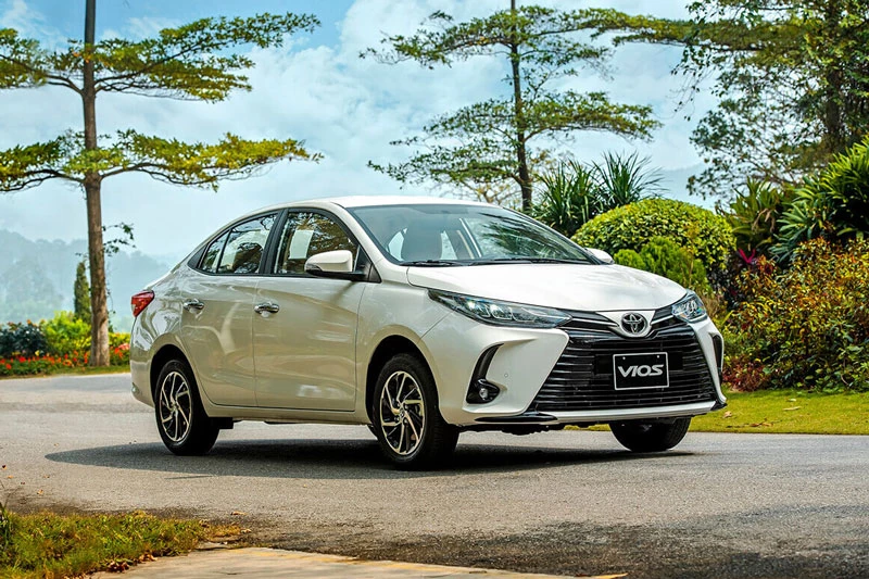 Toyota Vios bị Hyundai Accent 
