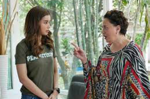 Mẹ chồng bất ngờ lên chơi làm hỏng kế hoạch du lịch nhà tôi, vừa bước chân đến cửa bà đã nói 1 điều quá đáng