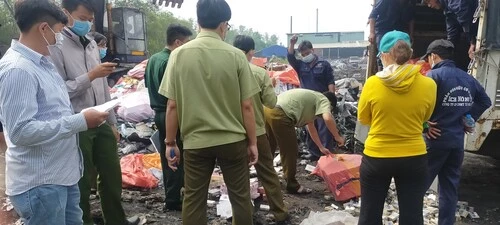 Thành viên liên ngành đang tập trung thuốc lá để tiêu hủy theo chỉ đạo Ban 389/TN