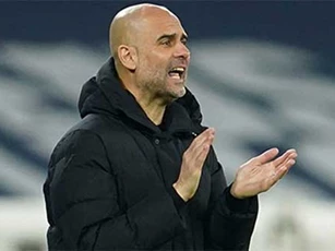 HLV Pep Guardiola và De Bruyne tiết lộ bí kíp giúp Man City thắng ngược PSG