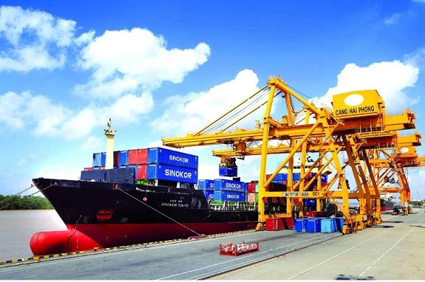 Tổng giá trị xuất nhập khẩu Việt Nam tăng mạnh trong 4 tháng đầu năm 2021. Ành; Internet