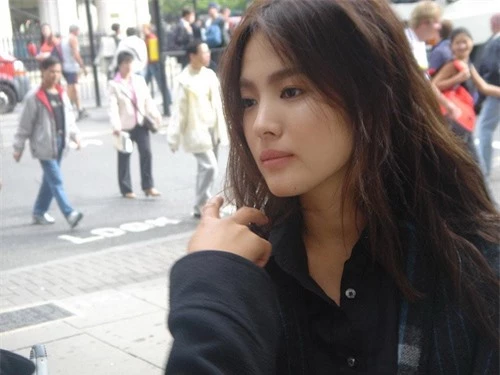 Dù 18, 20 hay 40 tuổi thì vẻ đẹp của Song Hye Kyo sẽ luôn là tường thành mà chẳng 1 ai có thể thay thế