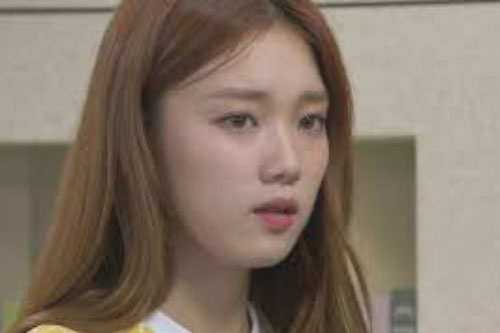 Vô tình thấy chị dâu vào nhà nghỉ với trai lạ, tôi định làm rõ chân tướng nào ngờ phải quay xe về nhà vì một cuộc điện thoại