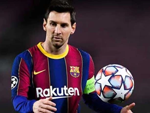 Barca đề nghị hợp đồng 10 năm kỳ lạ với Messi
