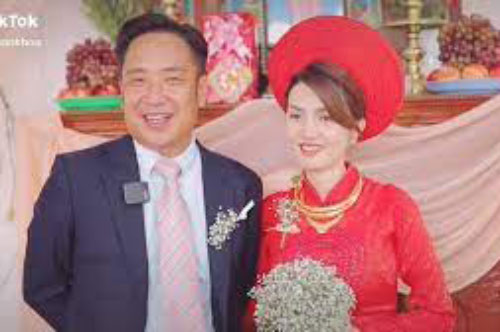 Nam diễn viên "Cổng Mặt Trời" bí mật kết hôn ở tuổi 41