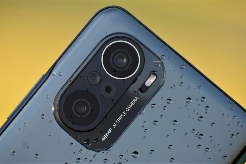 Cận cảnh smartphone chống nước, cấu hình hàng đầu thế giới, màn hình 120 Hz, sạc 33W, giá rẻ bất ngờ