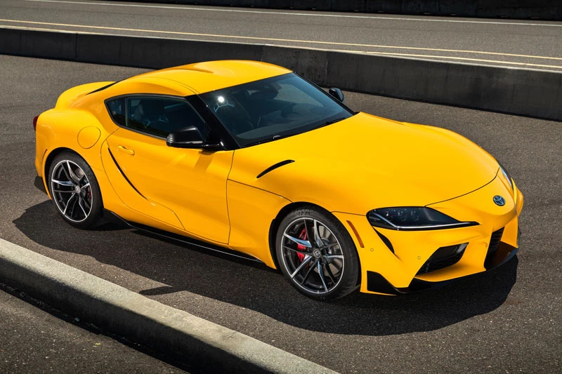 =1. Toyota Supra (thời gian tăng tốc từ 0-96 km/h: 3,9 giây, giá khởi điểm: 49.990 USD).