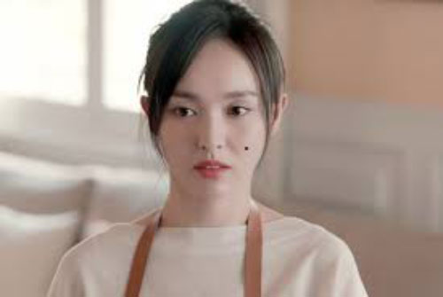 Chồng hứng lên mời bố mẹ vợ đi du lịch, đến ngày sắp đi lại "vỡ lở" sự thật khiến cả nhà choáng váng