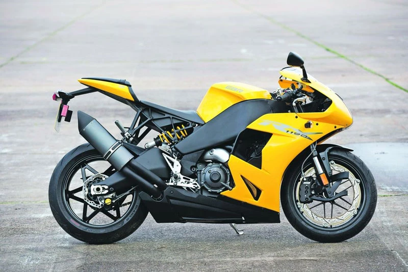 4. EBR 1190RX 2014 (thời gian tăng tốc từ 0-96 km/h: 2,6 giây).