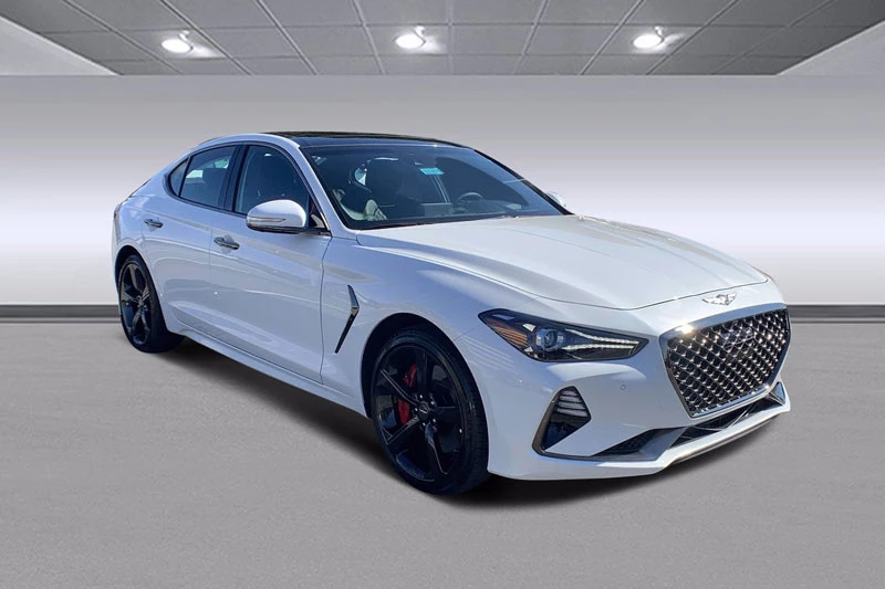 =8. Genesis G70 3.3T RWD (thời gian tăng tốc từ 0-96 km/h: 4,5 giây, giá khởi điểm: 44.650 USD).