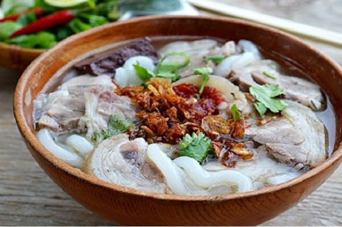 Cách nấu bánh canh sườn heo cho bữa sáng cuối tuần