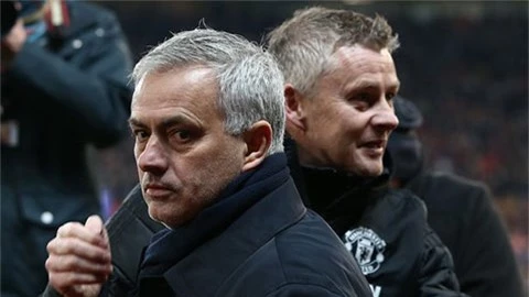 Cùng 144 trận dẫn dắt MU: Mourinho 3 danh hiệu, Solskjaer 0