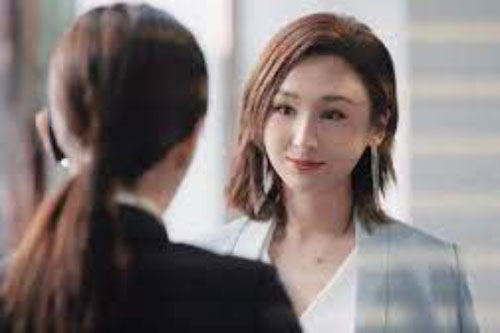 Vô tình gặp vợ cũ của chồng ở chợ, chị ta khiêu khích một tràng, tôi đáp lại một câu đủ khiến ả ê chề, nhục nhã bỏ đi