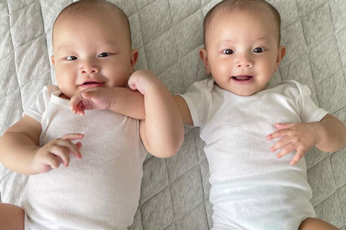 Đăng ảnh Leon và Lisa nhưng Hồ Ngọc Hà lại tiết lộ luôn việc chuyển sang biệt thự siêu sang