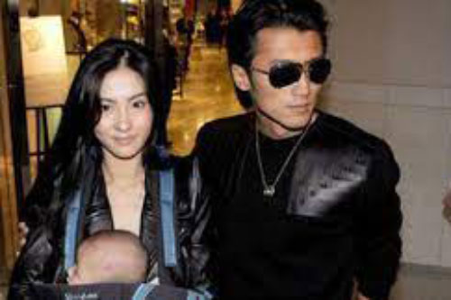 Vương Phi không hài lòng khi Tạ Đình Phong chuyển hết tài sản cho các con trai, còn con gái mình chẳng nhận được gì?