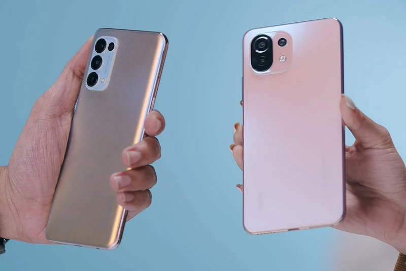 Oppo Reno5 và Xiaomi Mi 11 Lite 4G (phải). Ảnh cắt từ clip.