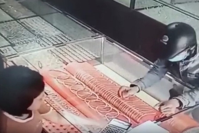 Bắc Giang: Vờ mua vàng rồi cướp giữa ban ngày