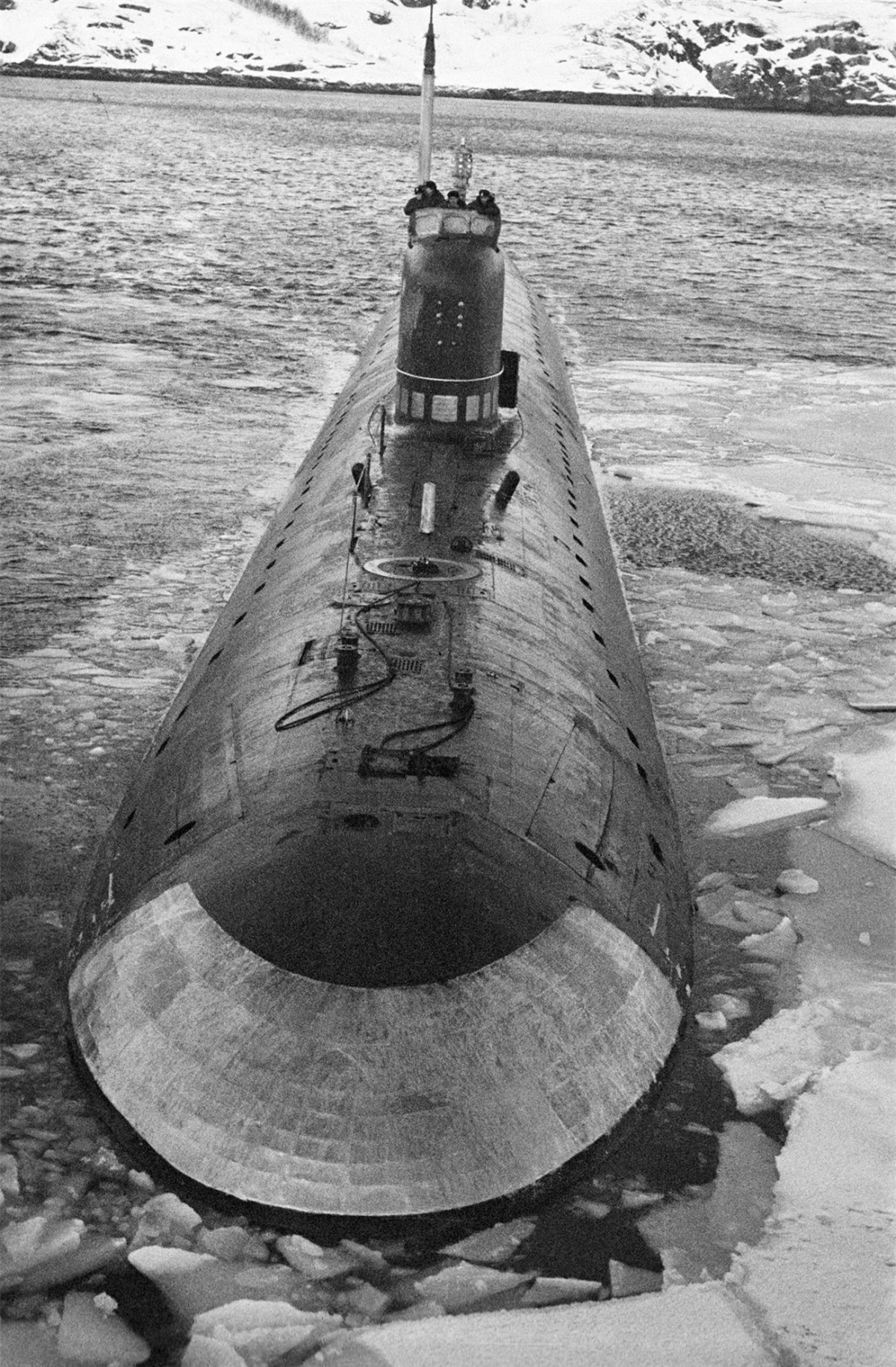 K-3 là tàu ngầm đầu tiên phá được lớp băng dày 2,5 mét ở Bắc Cực. Ảnh: Sputnik