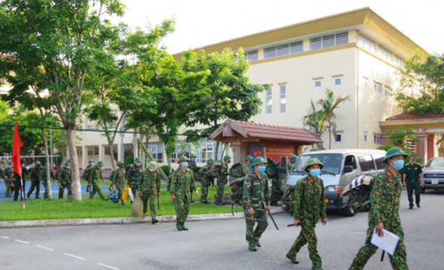 Quân khu 4 điều động hơn 400 cán bộ, chiến sĩ đến biên giới chống dịch Covid-19