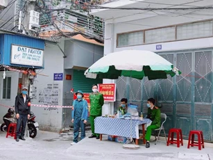 Khẩn: Tìm hành khách 2 chuyến bay Hà Nội - Đà Nẵng và người đến quán bar Sunny