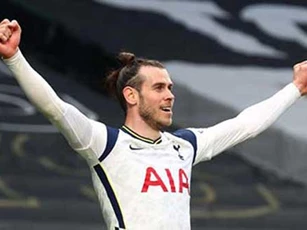 Bale tranh thủ cà khịa Mourinho sau chiến thắng của Tottenham