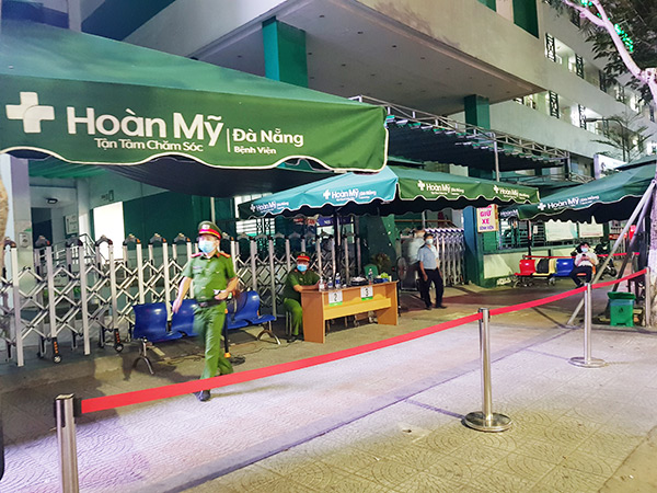 H&#xE0;nh tr&#xEC;nh karraoke, v&#x169; tr&#x1B0;&#x1EDD;ng &#x201C;kh&#x1EE7;ng khi&#x1EBF;p&#x201D; &#x1EDF; &#x110;&#xE0; N&#x1EB5;ng, H&#x1ED9;i An c&#x1EE7;a b&#x1EC7;nh nh&#xE2;n nghi m&#x1EAF;c Covid-19