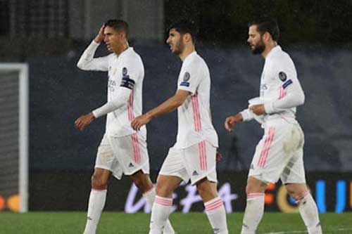 Hàng thủ Real Madrid 'lâm bệnh'
