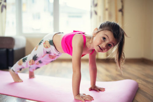 Mẹ thông minh đừng phạt con theo cách cũ, cách này vui mà hiệu quả hơn nhiều