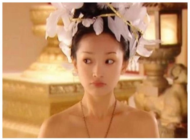 Dương Tử - Triệu Lệ Dĩnh 30 tuổi vẫn đóng vai thiếu nữ ngốc, mặt thì rất xinh nhưng không thể vượt qua cô gái này - Ảnh 6.