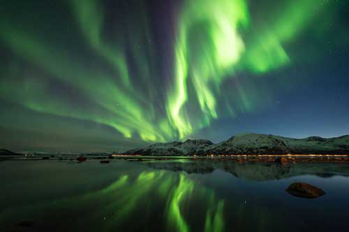 Ngắm Bắc cực quang kỳ ảo từ khách sạn “ngàn sao” ở Na Uy