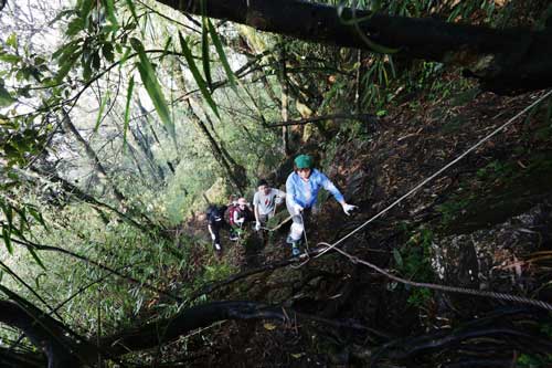 Choáng ngợp với khung cảnh “thập diện mai phục” trên dãy Tam Đảo