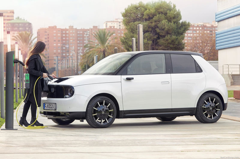 Từ năm 2040, Honda sẽ ngừng bán ôtô động cơ đốt trong