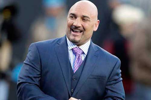 BLV bị fan MU tra tấn nhầm vì tưởng có họ với nhà Glazer