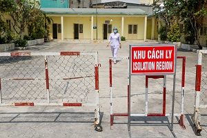 Truy tìm 2 người Trung Quốc trốn cách ly tại TP.HCM